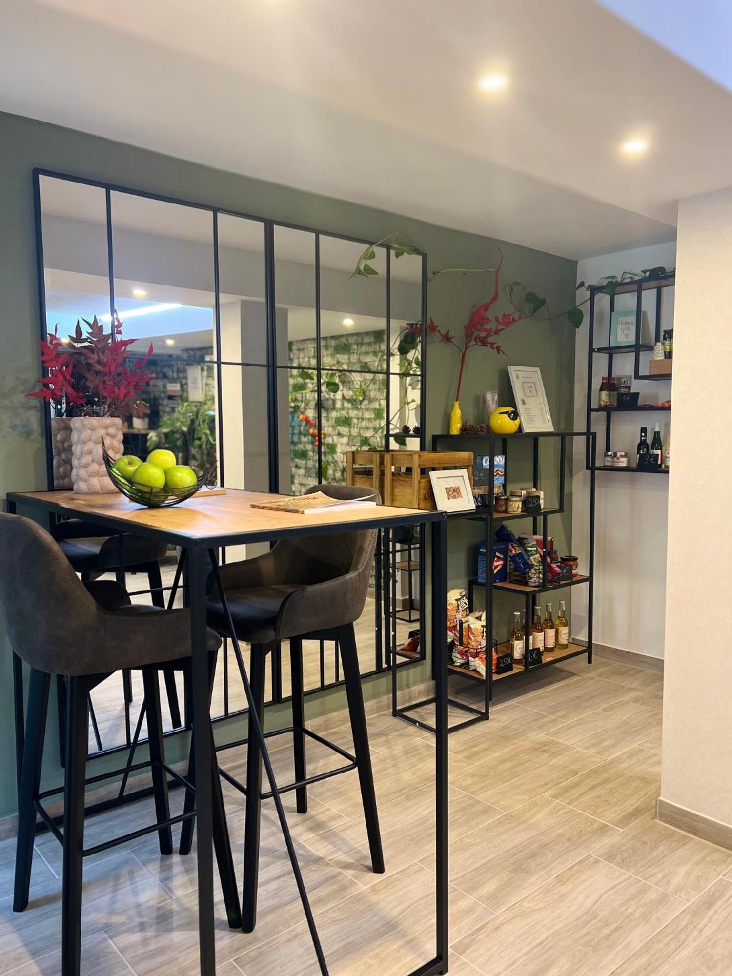 Aparthotel Sofi-living-apartments *